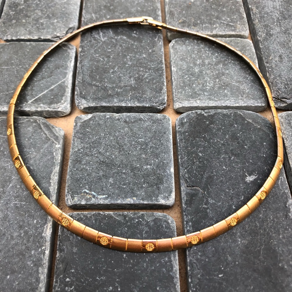 Gold hardware necklace